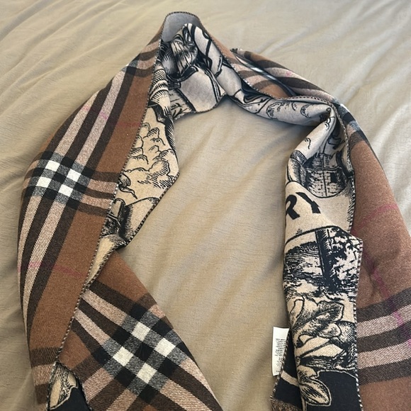 Burberry Dark Birch Brown Scarf Reversible - Picture 7 of 7
